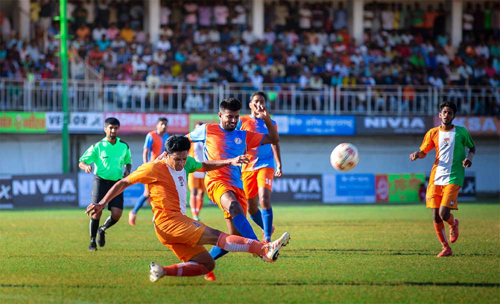 Kolhapur Football : कुस्ती, नेमबाजी, स्विमिंग आहेच, पण रांगड्या कोल्हापुरात फुटबॉल 92 वर्षांपासून एकदम 'खोल' विषय आहे!