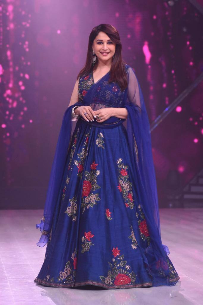 The actress paints a beautiful picture in a blue lehenga and steals the show.