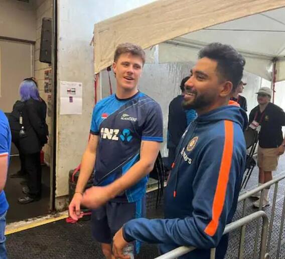 पावसामुळे सामना रद्द, खेळाडूंनी केली मजा-मस्ती