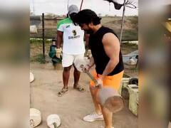 फिल्म की तैयारी में जुटे राम चरण, अफ्रीका के जंगल में पथरीली जमीन पर वर्कआउट करते दिखे एक्टर