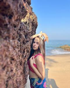 समुद्र किनारे कुछ यूं इठलाती नजर आईं Taarak Mehta की सोनू उर्फ Palak Sidhwani, ग्लैमरस तस्वीरें देख उड़ जाएंगे होश!