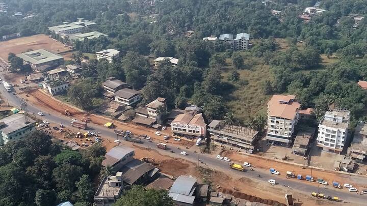 या संपूर्ण महामार्गावरील चौपदरीकरणाची दृष्य ड्रोन कॅमेऱ्याच्या माध्यमातून टिपण्यात आली आहेत.