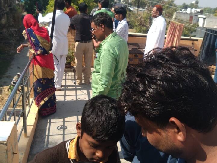 Kota: कोटा में फिर देखा गया पैंथर, डर के मारे स्कूल की छुट्टी, वन विभाग कल भी चलाएगा रेस्क्यू ऑपरेशन Rajasthan News Panther Terror in Kota school closed forest department will start rescue operation ANN Kota: कोटा में फिर देखा गया पैंथर, डर के मारे स्कूल की छुट्टी, वन विभाग कल भी चलाएगा रेस्क्यू ऑपरेशन