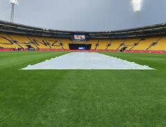 Photos: વરસાદના કારણે રદ થઇ મેચ તો ટીમ ઇન્ડિયાના ખેલાડીઓએ કરી મસ્તી