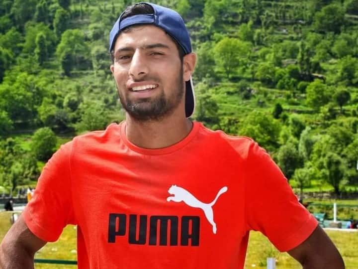 Waseem Bashir another Fast Bowler who bowled over 150+kmph  from Jammu Kashmir know in details here Watch: उमरान मलिक के बाद जम्मू-कश्मीर से सामने आया एक और रफ्तार का सौदागर, अपनी स्पीड से बल्लेबाजों के उड़ा देता है होश