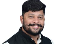 छत्तीसगढ़: चुनाव के पहले कांग्रेस में आंतरिक कलह! जशपुर में कांग्रेस के वरिष्ठ नेता का हटाया बैनर-पोस्टर