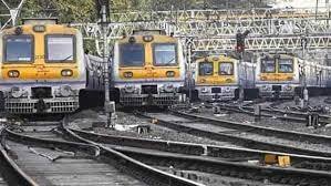 येथे रद्द, पुनर्निर्धारित आणि वळवलेल्या गाड्यांचा पर्याय दिसेल. यावर क्लिक करून, तुम्ही रद्द केलेल्या, पुनर्निर्धारित आणि वळवलेल्या गाड्यांबद्दल जाणून घेऊ शकता.