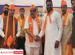Gujarat Election 2022: નવસારી જિલ્લામાં કૉંગ્રેસને મોટો ઝટકો, દિગ્ગજ નેતા 2 હજાર કાર્યકર્તા સાથે BJPમાં સામેલ