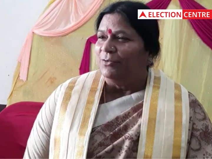 mainpuri bypolls bjp mla Sarita Bhadauria takes dig at akhilesh yadav family ann Mainpuri Bypoll: सपा के 'जनसंपर्क' पर सरिता भदौरिया का तंज, नेताजी के जाने के बाद अहमियत समझ गए