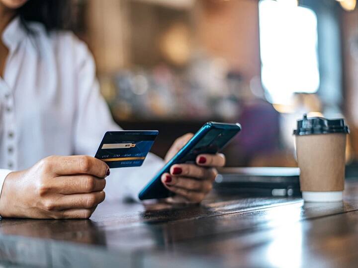 Credit cards preferred payment option this festive season 2022 Claims PayU Reports Festive Season Sale: लोगों ने त्योहारी सीजन के दौरान क्रेडिट कार्ड से जमकर की शॉपिंग! रिपोर्ट में हुआ खुलासा