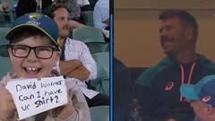 ওয়ার্নারের কাছে শার্টের আবদার খুদে ভক্তর, ডেভিডের কীর্তি মন জিতল নেটনাগরিকদের