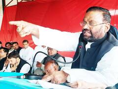 स्वामी प्रसाद मौर्य ने दिया, 'मुलायम सिंह यादव के सम्मान में, डिंपल यादव मैदान' का नारा