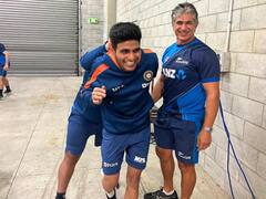 Photos: बारिश की वजह से रद्द हुआ मैच तो टीम इंडिया के खिलाड़ियों ने की मस्ती, दिलचस्प अंदाज में दिखे शुभमन