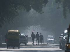 Delhi Sees Season's Lowest Temperature At 9.6 Deg Celcius, Air Quality Remains 'Poor'