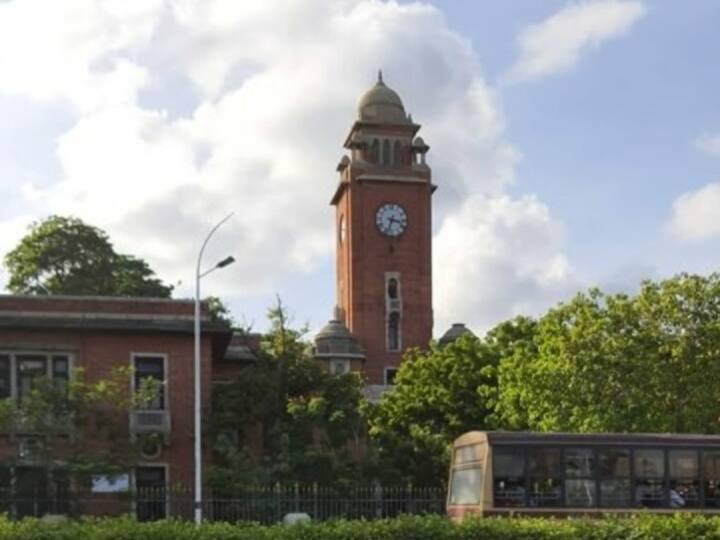 madras university postponed semester exam due to group-1 primary exam Madras University Exam : குரூப்-1 முதல்நிலை தேர்வு : சென்னை பல்கலை. செமஸ்டர் தேர்வுகள் ஒத்திவைப்பு