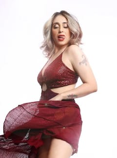 Happy Birthday Neha Bhasin : आवाजाने तरुणांना घायाळ करणारी नेहा भसीन; हिंदी, पंजाबीसह दाक्षिणात्य सिनेसृष्टीत डंका