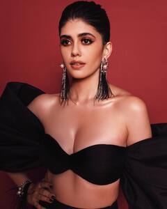 Sanjana Sanghi Stuns In Black At Elle Beauty Awards. See Pics