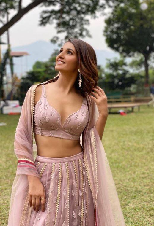 डान्स इंडिया डान्स या रिअ‍ॅलिटी शोच्या (Dance India Dance) सीझन 2 विजेती डान्सर आणि कोरिओग्राफर शक्ती मोहन (Shakti Mohan).