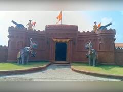 In Pics : किल्ला नव्हे तर शिवप्रेमीचे हॉटेल!