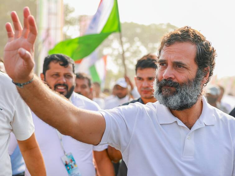 BJP Workers Detained Barge Congress Pune Office Protest Against Rahul Gandhi Savarkar Remarks BJP Workers Barge Into Cong's Pune Office To Protest Against Rahul's Remarks On Savarkar; Detained