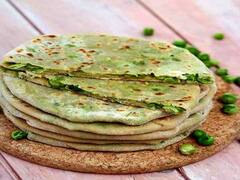 Matar Paratha: શિયાળામાં બનાવો સોફ્ટ મટર પરાઠા, ઝટપટ નોંધી લો રેસિપી
