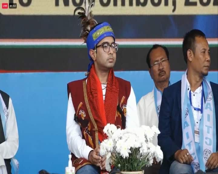 বাংলায় সাম্প্রতিক কালে তৎপর ইডি সিবিআই। একের পর এক শাসকদলের নেতা এজেন্সির নজরে। মেঘালয়ের সরকারের বিরুদ্ধে দুর্নীতির অভিযোগ তুলে অভিষেক প্রশ্ন তুললেন, ‘কেন এখানে ইডি-সিবিআই তদন্ত হবে না?’
