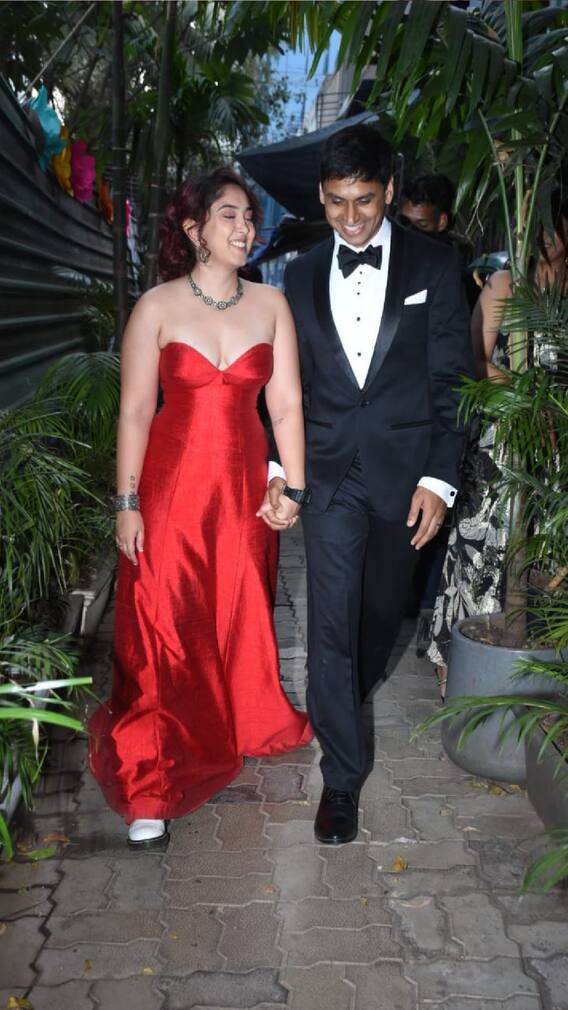 আমির কন্য়া বাগদানে উপস্থিত ছিলেন যাঁরা