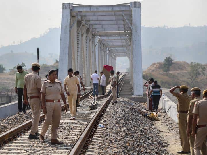 Udaipur Railway Track Blast Rail bridge blast took place to avenge low compensation in land acquisition ATS revealed Udaipur Railway Track Blast: जमीन अधिग्रहण में कम मुआवजे का बदला लेने के लिए हुआ था रेल ब्रिज ब्लास्ट, ATS का खुलासा