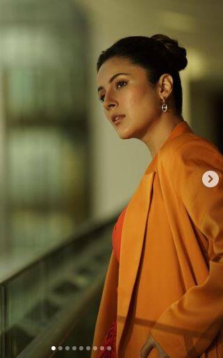 ਡੀਪ ਨੇਕ ਡਰੈੱਸ 'ਚ ਸ਼ਹਿਨਾਜ਼ ਗਿੱਲ ਨੇ ਦਿਖਾਇਆ ਆਪਣਾ ਜਲਵਾ