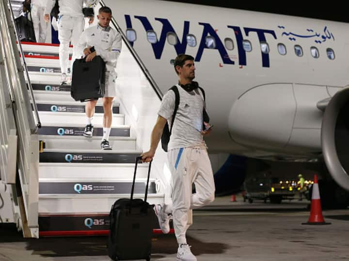 Thibaut Courtois of Belgium disembarks an aircraft upon arrival ahead of the FIFA World Cup Qatar 2022 at Hamad International Airport Special Events Terminal on November 19, 2022 in Doha, Qatar. (Getty Images)