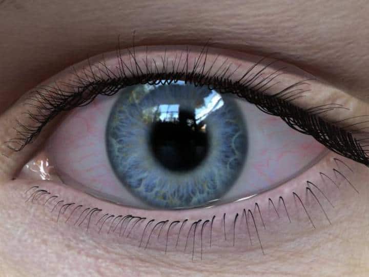 आंख ड्राय अक्सर तब होते हैं जब आप आंखों का इस्तेमाल जरूरत से ज्यादा कर लेते हैं. ज्यादातर यह वैसे लोग होते हैं जो घंटों तक कंप्यूटर के सामने बैठे रहते हैं. घंटों कंप्यूटर के सामने बैठने से आंखों में दर्द, कोर्निया और जलन की समस्या शुरू होती है. साथ ही आंख रेड और ड्राय होने लगते हैं.