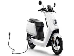 ఏపీలో ప్రభుత్వ ఉద్యోగులకు విద్యుత్ వాహనాలు.. ఏడాదికి లక్ష పంపిణీ!