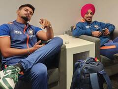 Photos: न्यूजीलैंड के खिलाफ दूसरे टी20 मैच के लिए रवाना हुए टीम इंडिया के खिलाड़ी, एयरपोर्ट पर देखें कैसे बिताया वक्त