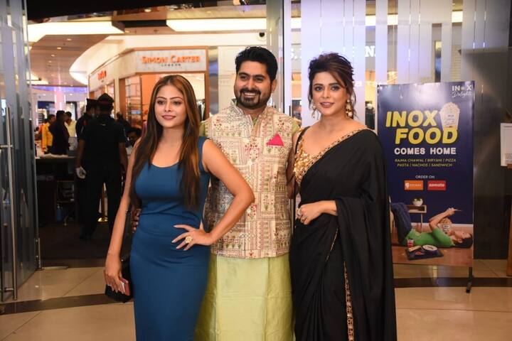 তিনি একটি ছোট্ট লাল ডায়েরিতে লিখে রাখেন নিজের মনের সমস্ত কথা। সেই ডায়েরি নাম 'কথামৃত'। তাঁর স্ত্রীর চরিত্রে অভিনেত্রী অপরাজিতা আঢ্য।