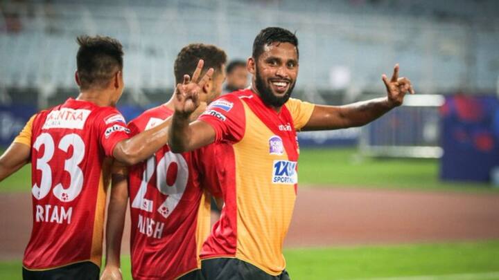 প্রথমার্ধে ইস্টবেঙ্গলের হয়ে গোল না পেলেও নজর কাড়েন ভিপি সুহের। দুই গোলেরই পাস প্রদান করেন তিনিই।