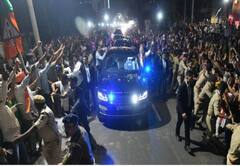 भीड़ में खड़ी थी 13 साल की मासूम, जानिए PM मोदी ने सुरक्षाकर्मियों को उसके पास क्यों भेजा