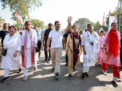 Women In Maharashtra Join Rahul Gandhi For 'Shakti Walk' On Indira Gandhi's 105th Birth Anniversary — IN PICS