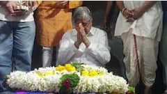 In Pics : आळंदीत संजीवन समाधी सोहळा; मंत्री चंद्रकांत पाटलांनी घेतलं माऊलीचं दर्शन