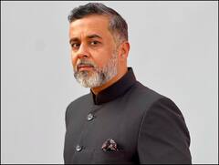 ‘बिस्तर में घुसकर लोग उसकी फोटोज देखते हैं...’ उर्फी जावेद को लेकर ये क्या बोल गए चेतन भगत