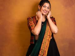 GeethaMadhuri: చీరలో హొయలుపోతున్న సింగర్ గీతా మాధురి!