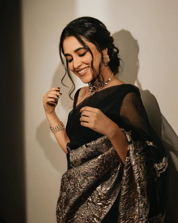 கண்ணாடி மனச கல் வீசி பார்த்தாயே