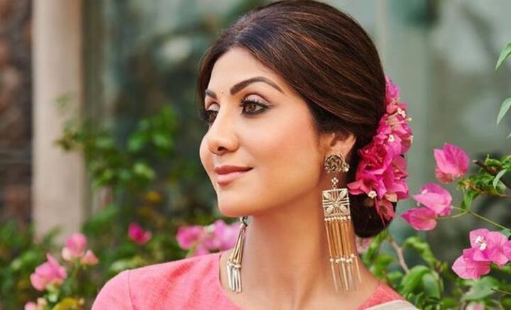 মুম্বইয়ের অভিজাত ‘বাস্টিয়ান’ রেস্তরাঁর মালকিন শিল্পা। বান্দ্রা, ওরলি মিলিয়ে তিনটি শাখা রয়েছে তাঁর রেস্তরাঁর। এ ছাড়াও স্বামীর ব্যবসাতেও রয়েছে বিনিয়োগ।