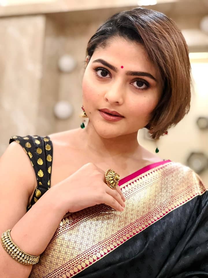 কিন্তু কোনও হিসেবই যেন মিলল না। নিয়তি যেন সমস্ত স্বপ্ন ব্যর্থ করে দিল।