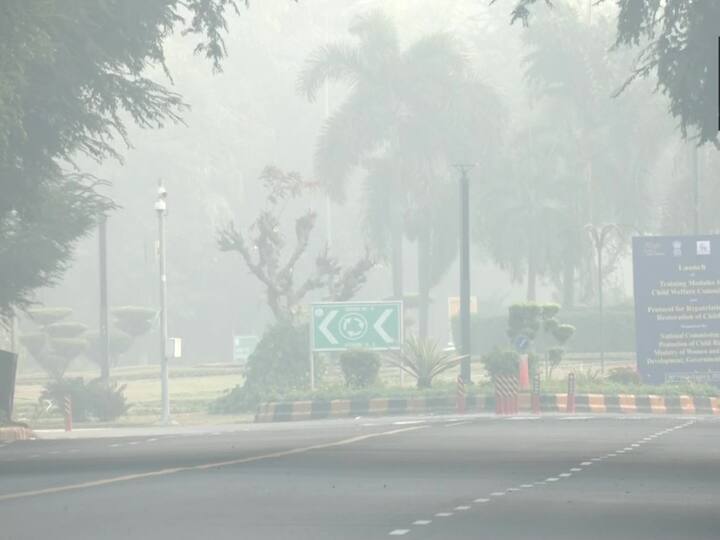 Delhiites woke up to a foggy morning with the minimum temperature settling at 9. 6 degrees Celsius. (Source: ANI)