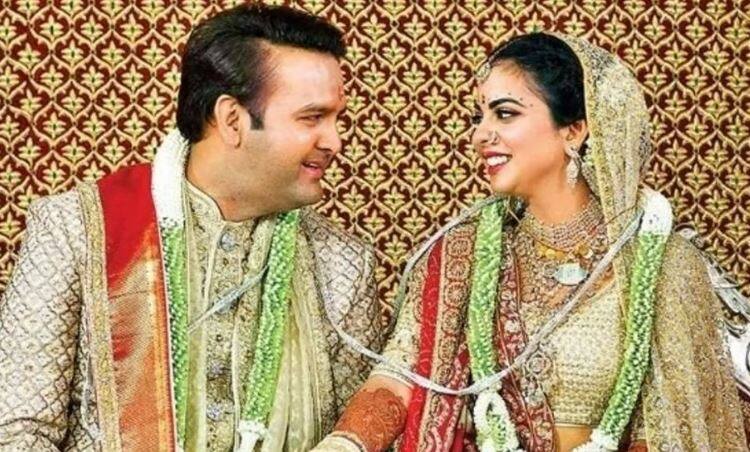 Isha Ambani Anand Piramal Welcome Twins Baby Girl Named Aadiya Baby Boy Named Krishna Isha Ambani Welcome Twins : મુકેશ અંબાણી નાના બન્યા, દિકરી ઈશાએ ટ્વીન્સ બાળકોને જન્મ આપ્યો