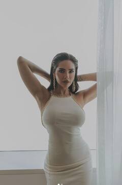 In Pics: ईशाचा नवा अंदाज; हॉटनेस अन् सुंदरतेचा मिलाप