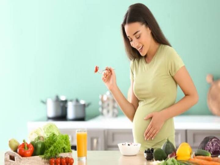 health tips healthy snacks to eat in pregnancy know in hindi Pregnancy Healthy Snacks: प्रेग्नेंसी में भूख लगने पर खाएं ये 'सुपर स्नैक्स', जो हेल्दी भी हैं और टेस्टी भी