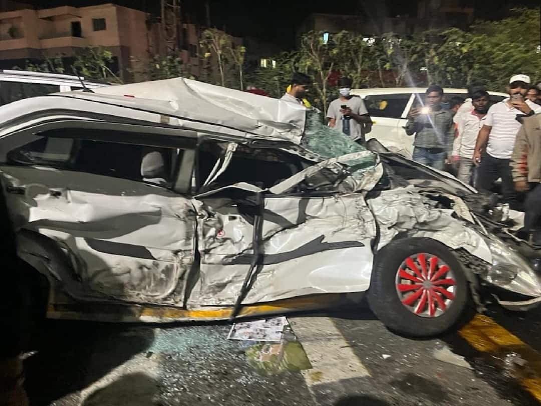 Maharashtra: 48 Vehicles Damaged In Accident On Pune-Bangalore Highway, Rescue Operation Underway Maharashtra: 48 Vehicles Damaged In Accident On Pune-Bangalore Highway, Rescue Operation Underway