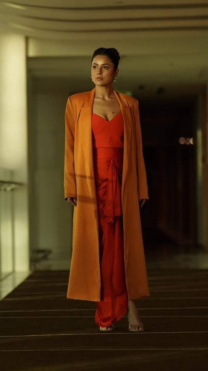 અભિનેત્રી ફેન્સ સાથે જોડાયેલી રહેવા માટે અવાર નવાર સોશિયલ મીડિયામાં પોતાના ફોટા શેર કરતી રહે છે