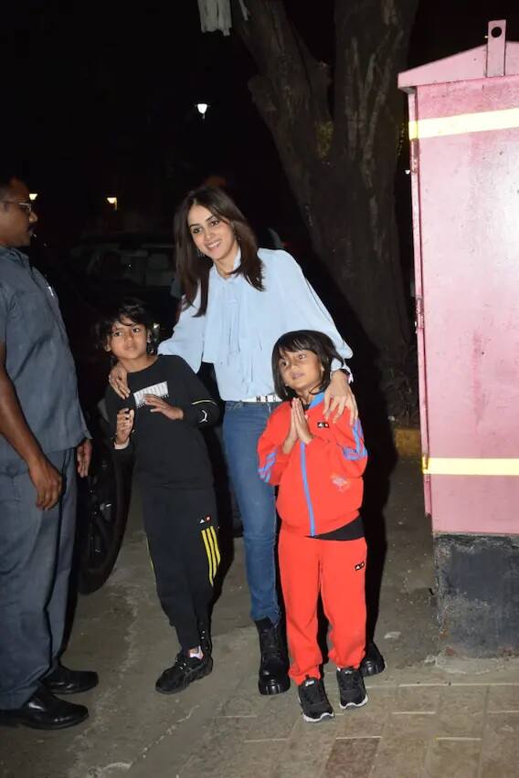 Aaradhya B'day Bash: ऐश्वर्या-अभिषेक की बेटी आराध्या की बर्थडे पार्टी में सितारों का जमघट Aaradhya B'day Bash: ऐश्वर्या-अभिषेक की बेटी आराध्या की बर्थडे पार्टी में सितारों का जमघट